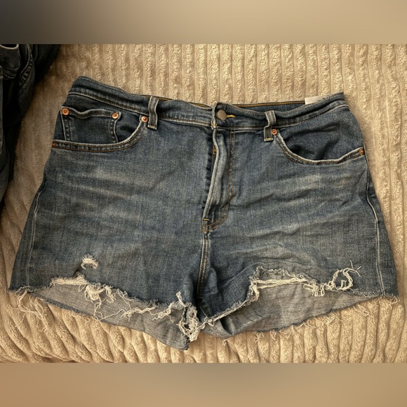 Levi’s 501 Jean Shorts - Picture 1 of 3